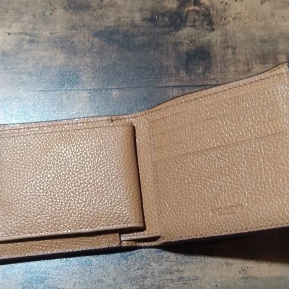 NWT 3 in 1 Keith Haring Boombox Boom Box Wallet + Card Case + Bonus - Picture 6 of 7